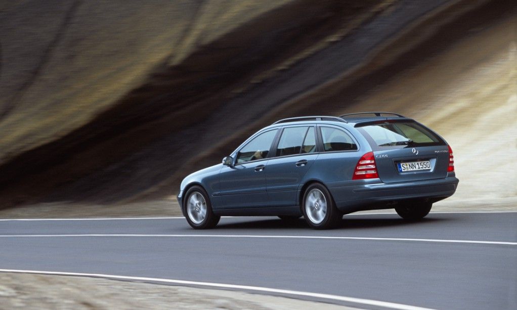 MERCEDES_C-CLASS_wagon_5_2000_exterior-photos_o_2001-mercedes-benz-c-klasse-t-modell-w203-180-kompressor-petrol-image.jpg